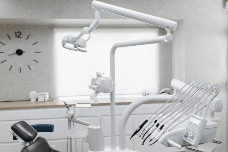 Kto zafunduje nam jak najlepszy aparat ortodontyczny?